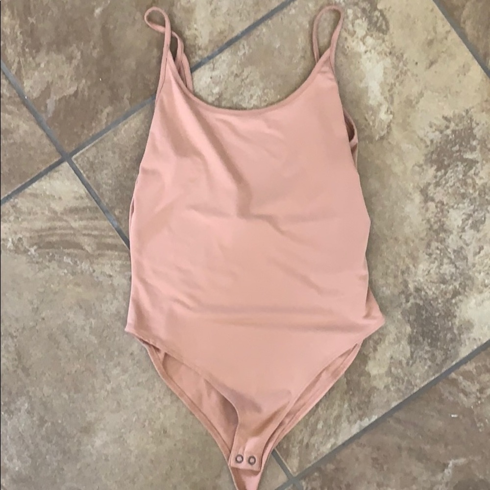 Peach leotard